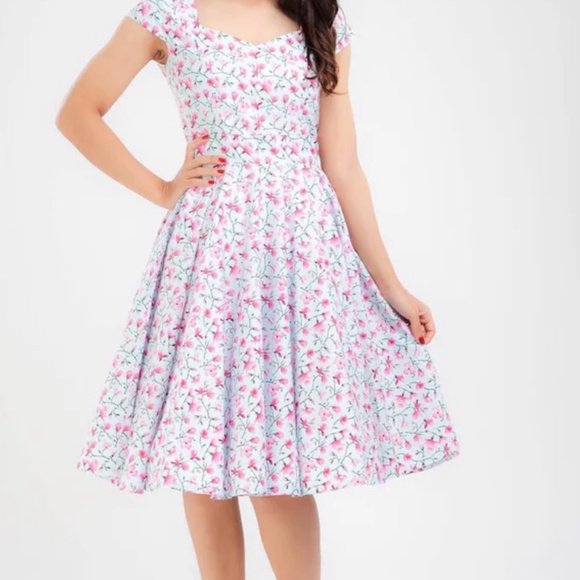 Blue Magnolia Swing Dress Size M - Picture 1 of 3